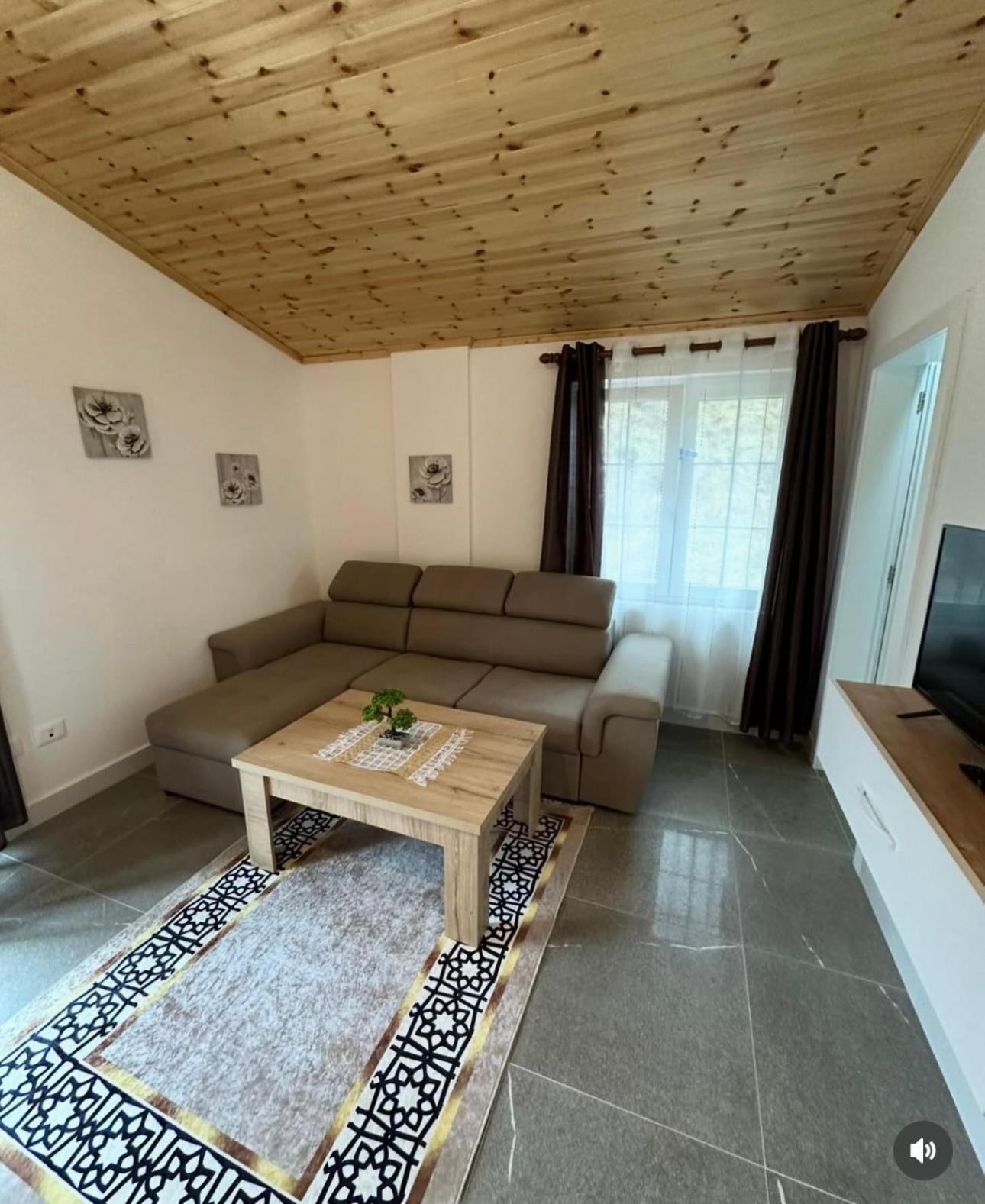 Qyteza Guest House & Camping Shkodra Exterior foto